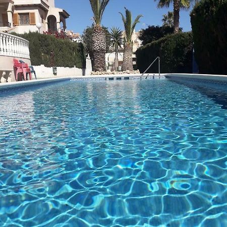 Residencia Alhambra Los Cisnes Torrevieja Exterior photo
