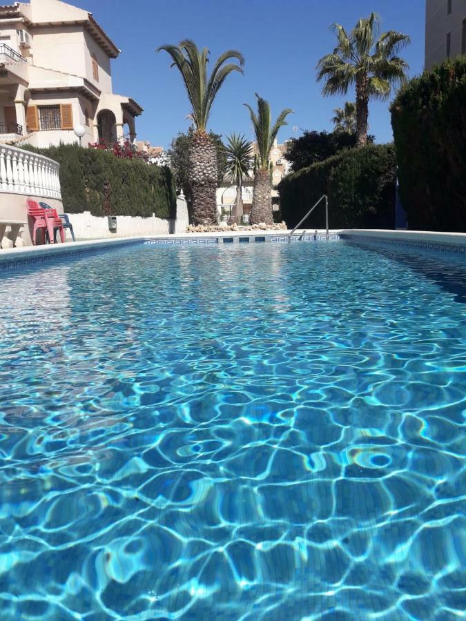 Residencia Alhambra Los Cisnes Torrevieja Exterior photo