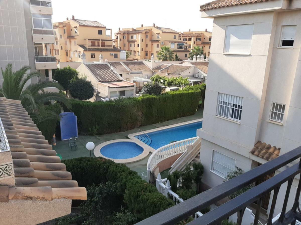 Residencia Alhambra Los Cisnes Torrevieja Exterior photo