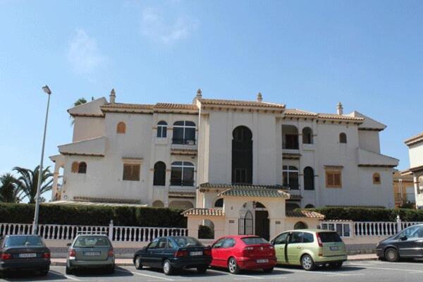 Residencia Alhambra Los Cisnes Torrevieja Exterior photo